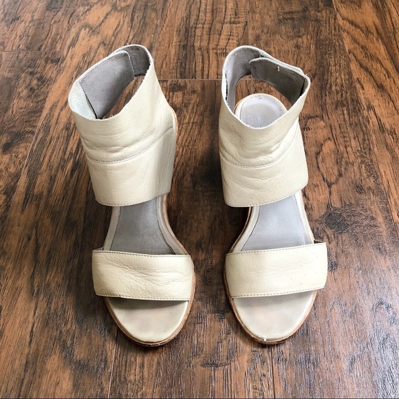 Eileen Fisher • Arts Ankle-Cuff Sandal stone beige wrap heel washed leather - Picture 3 of 15